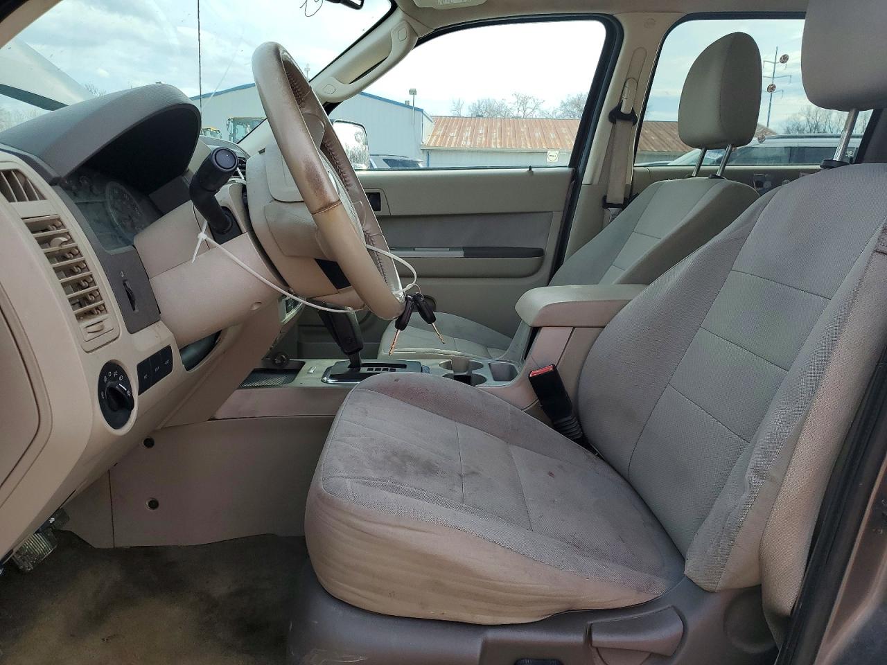 2011 FORD ESCAPE XLT photo 13