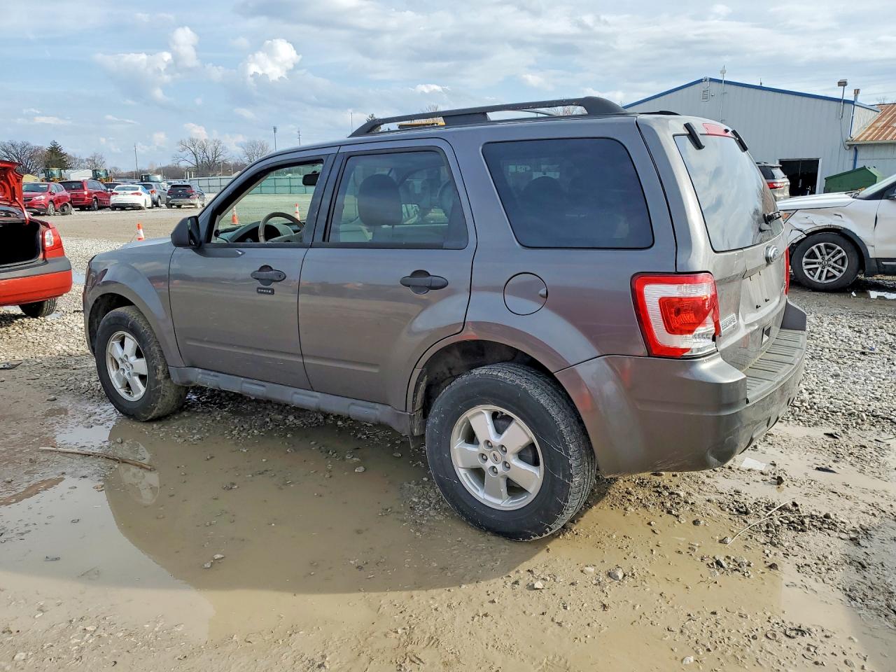 2011 FORD ESCAPE XLT photo 3