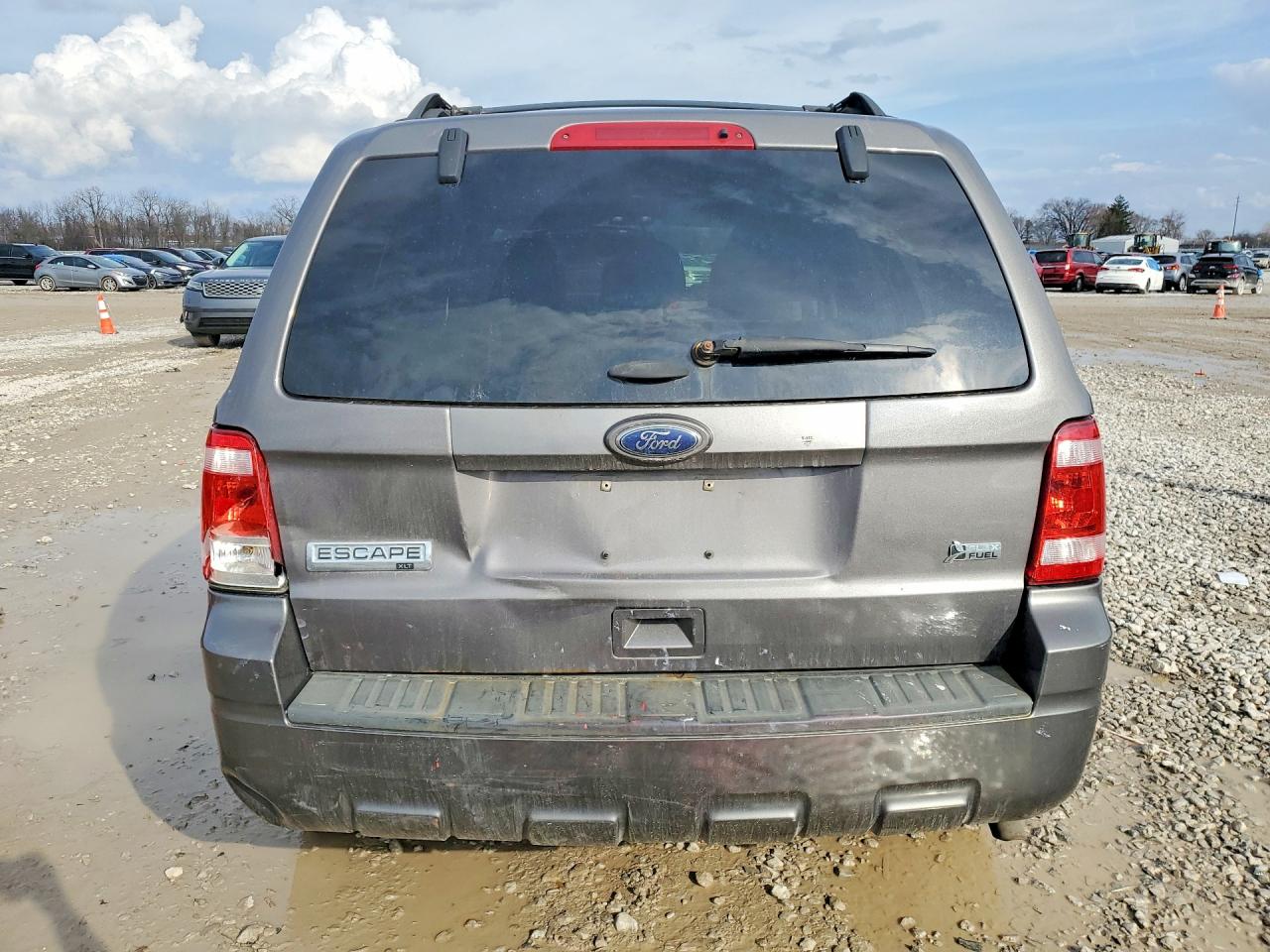2011 FORD ESCAPE XLT photo 11
