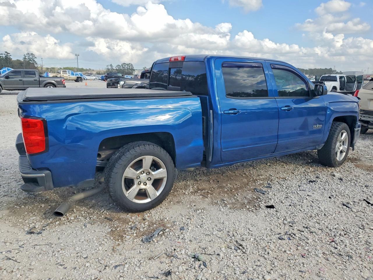 2015 CHEVROLET SILVERADO C1500 LT photo 3