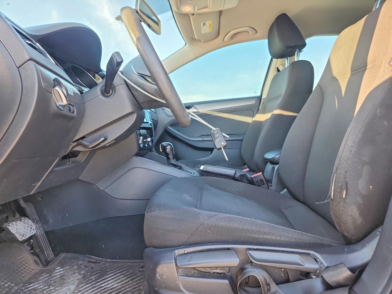 2015 VOLKSWAGEN JETTA TDI photo 13