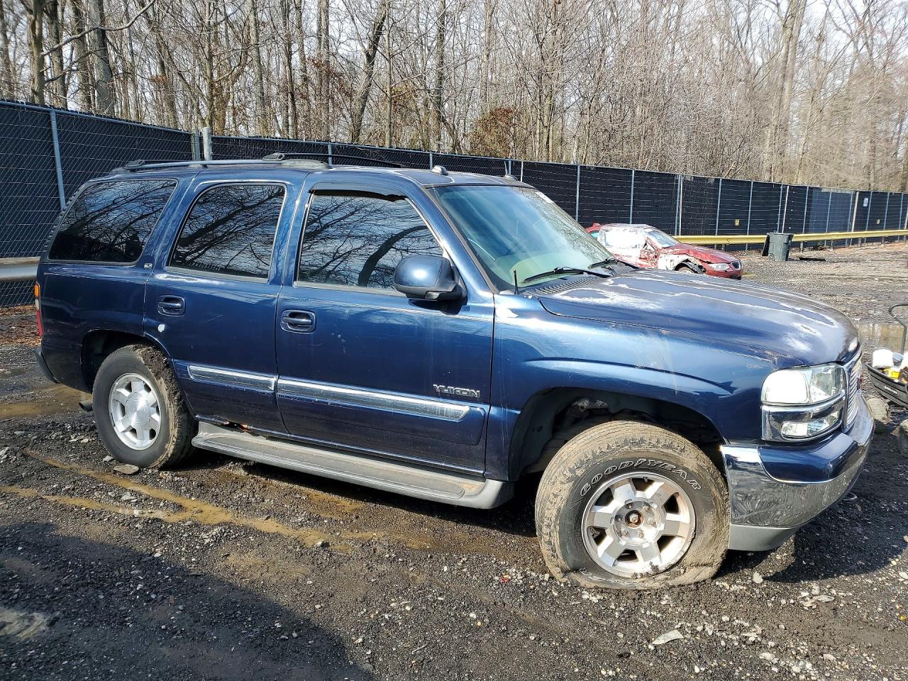 2004 GMC YUKON photo 7