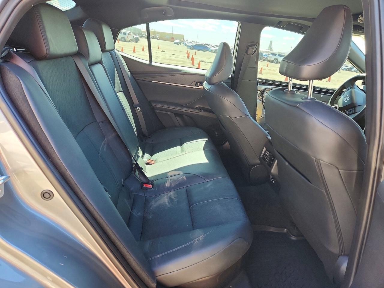 2025 TOYOTA CAMRY XSE photo 19