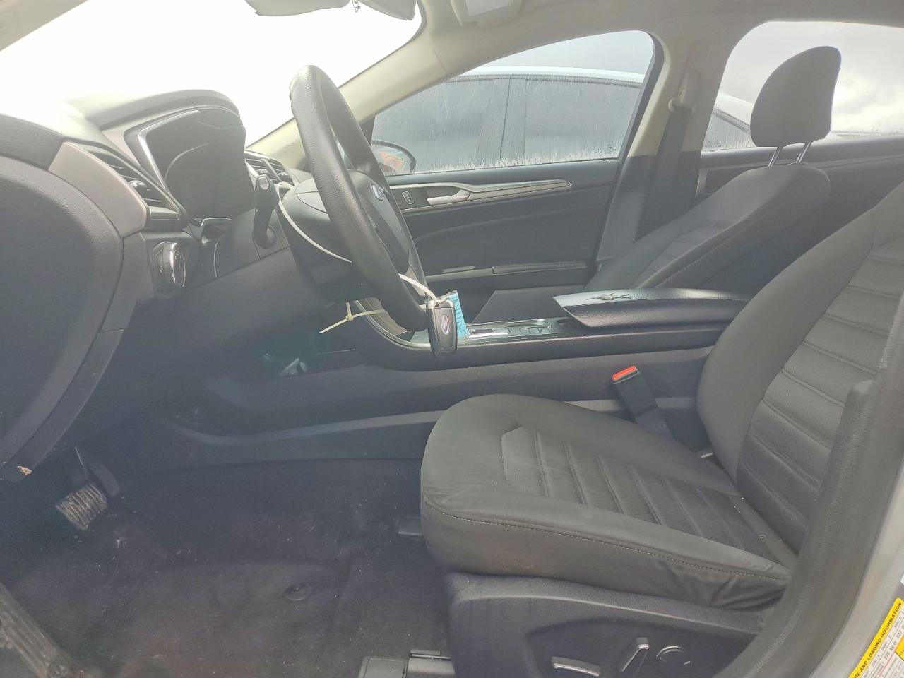 2020 FORD FUSION SE photo 13