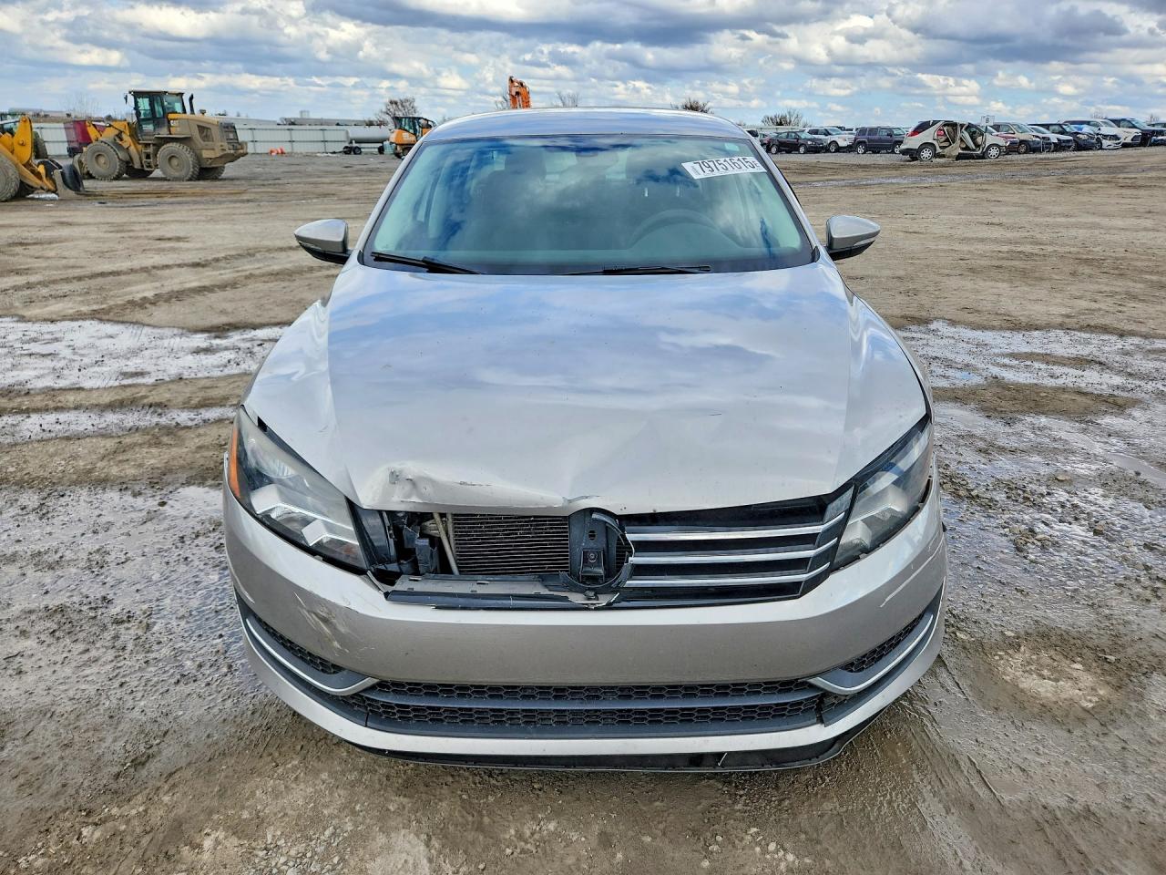 2012 VOLKSWAGEN PASSAT S photo 5