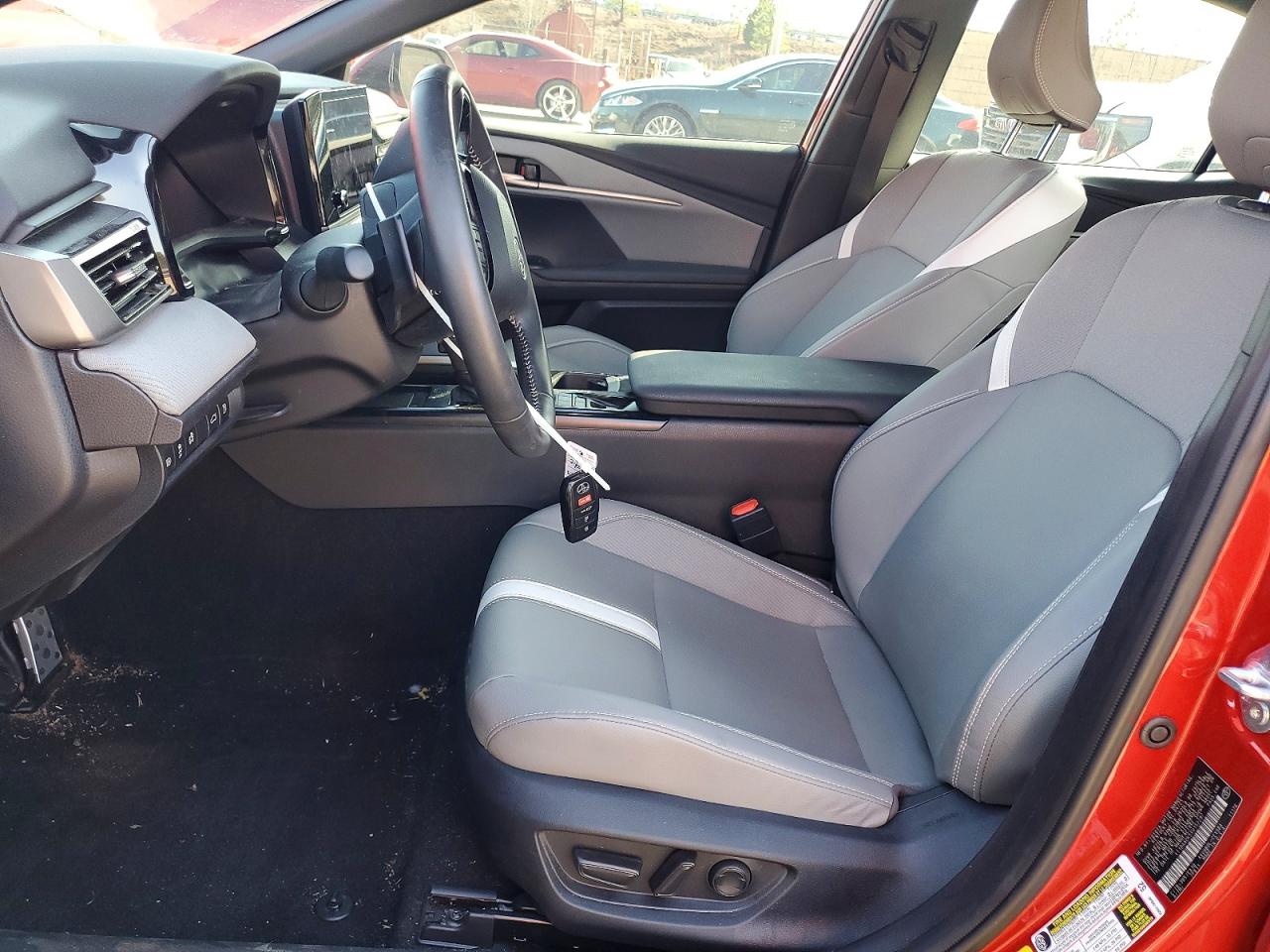 2025 TOYOTA CAMRY SE photo 13