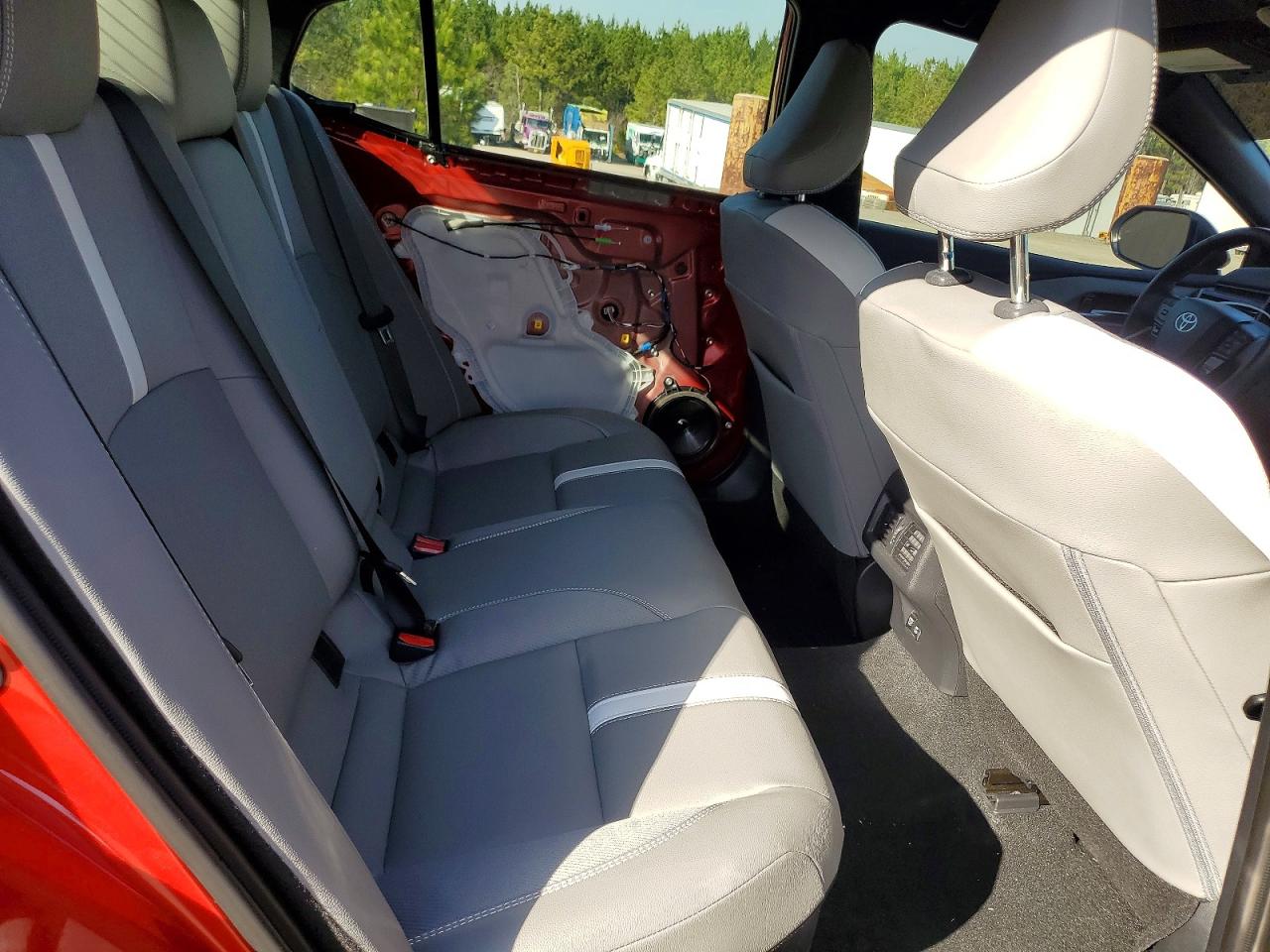 2025 TOYOTA CAMRY SE photo 19