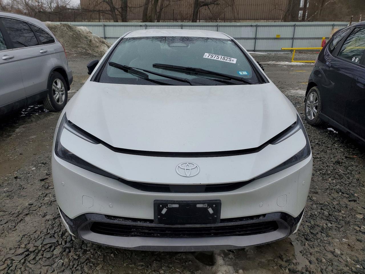 2025 TOYOTA PRIUS XLE photo 13