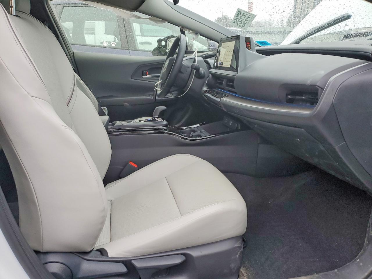 2025 TOYOTA PRIUS XLE photo 19