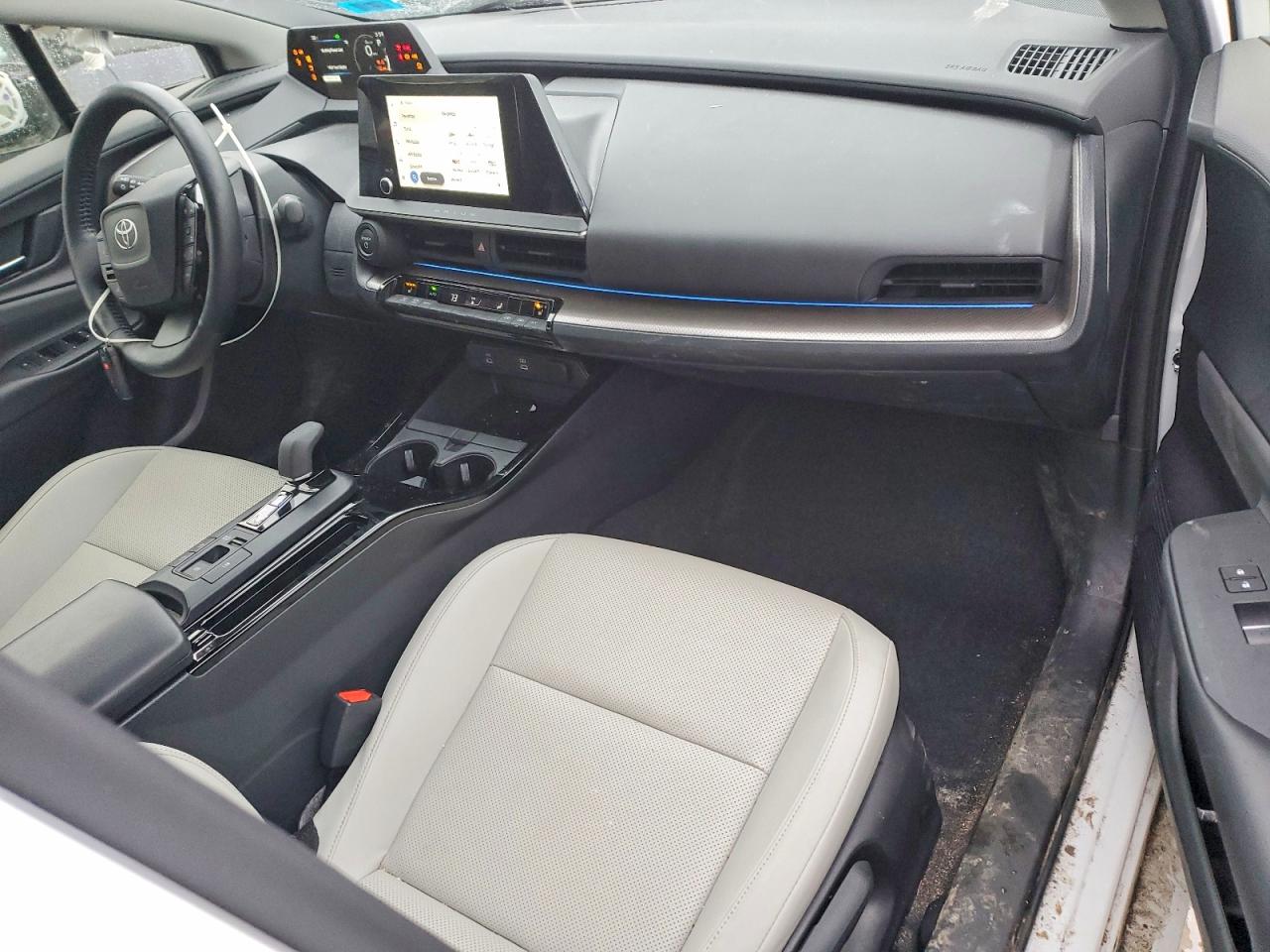 2025 TOYOTA PRIUS XLE photo 22