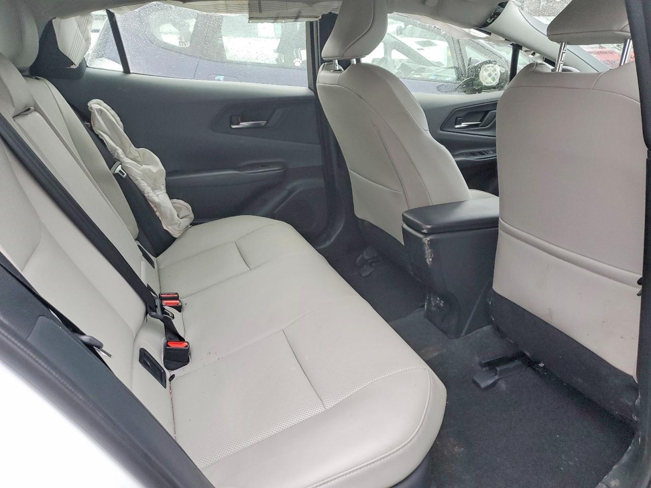 2025 TOYOTA PRIUS XLE photo 28