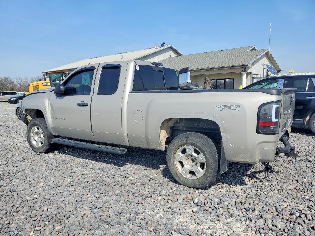 2007 CHEVROLET SILVERADO K1500 photo 2