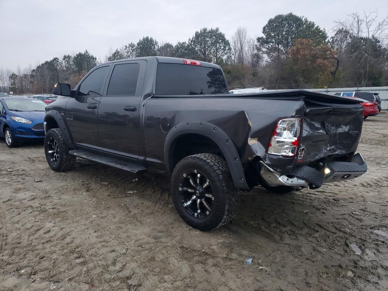 2018 RAM 2500 ST photo 2