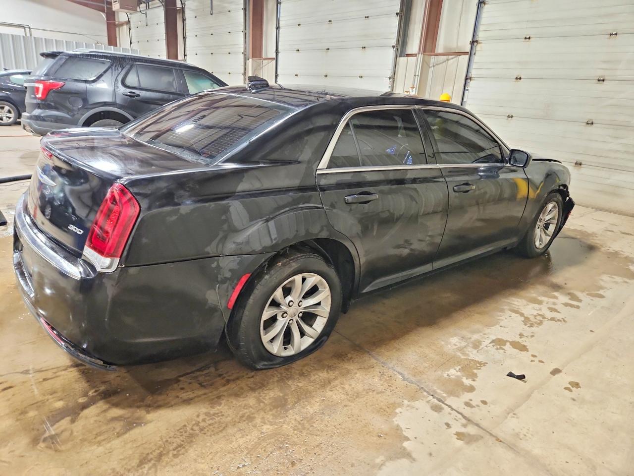 2018 CHRYSLER 300 TOURING photo 5