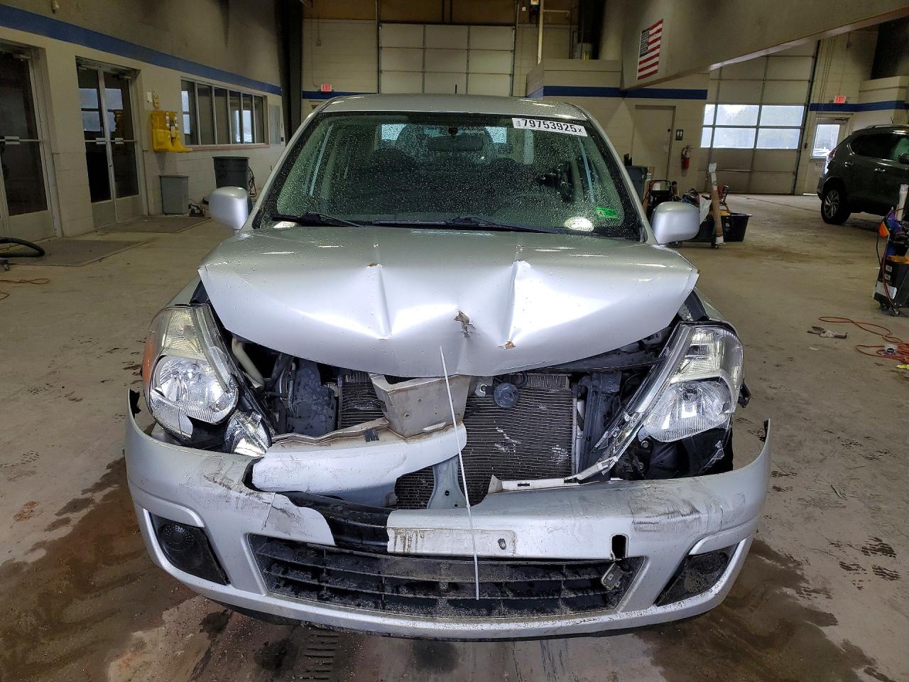 2011 NISSAN VERSA 1.8 S photo 5