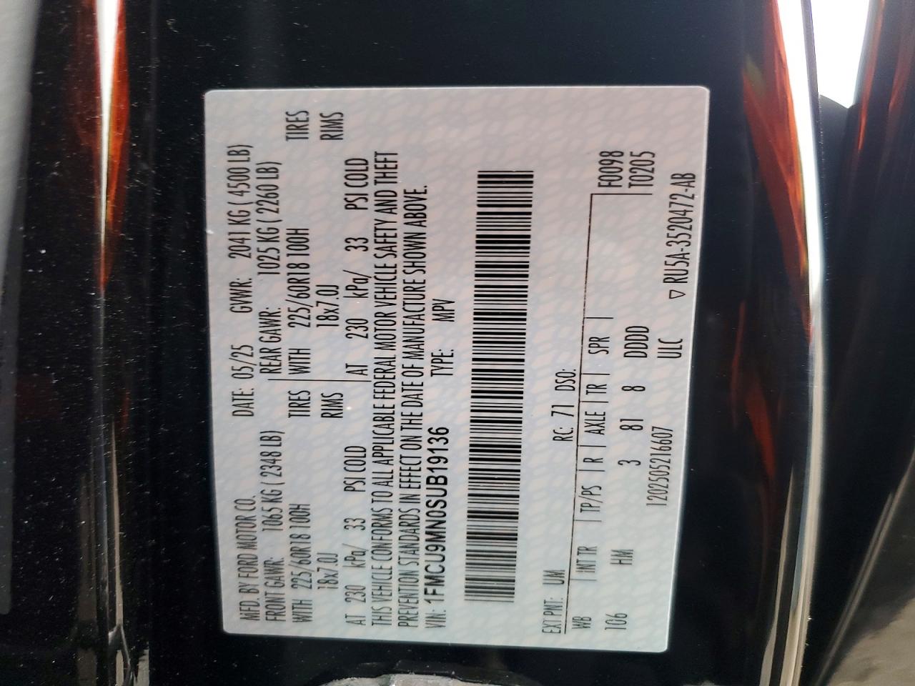 2025 FORD ESCAPE ST LINE AWD photo 37