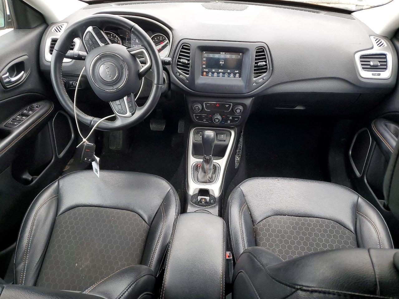 2019 JEEP COMPASS LATITUDE photo 8