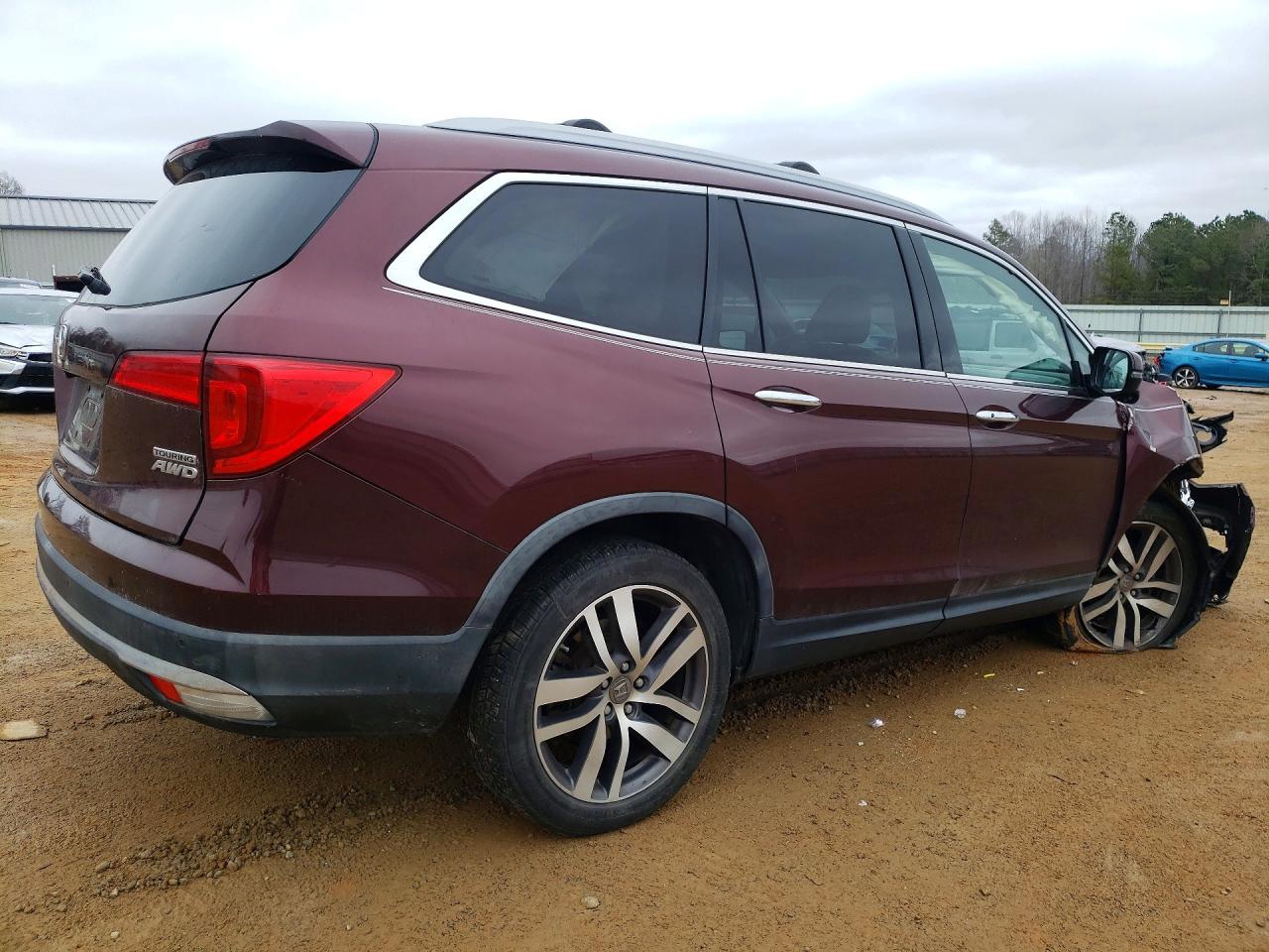 2016 HONDA PILOT TOURING photo 3