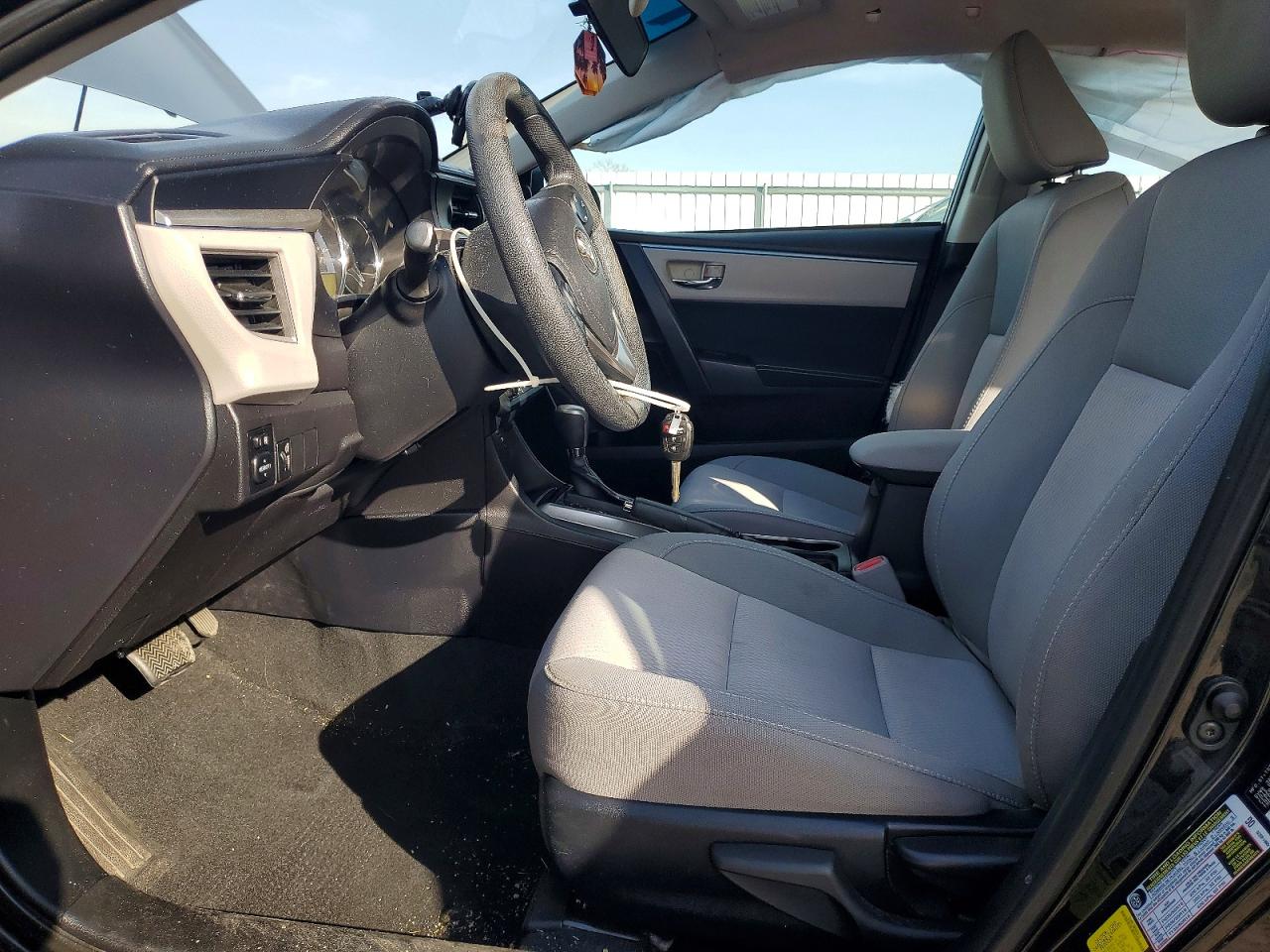 2014 TOYOTA COROLLA LE photo 7