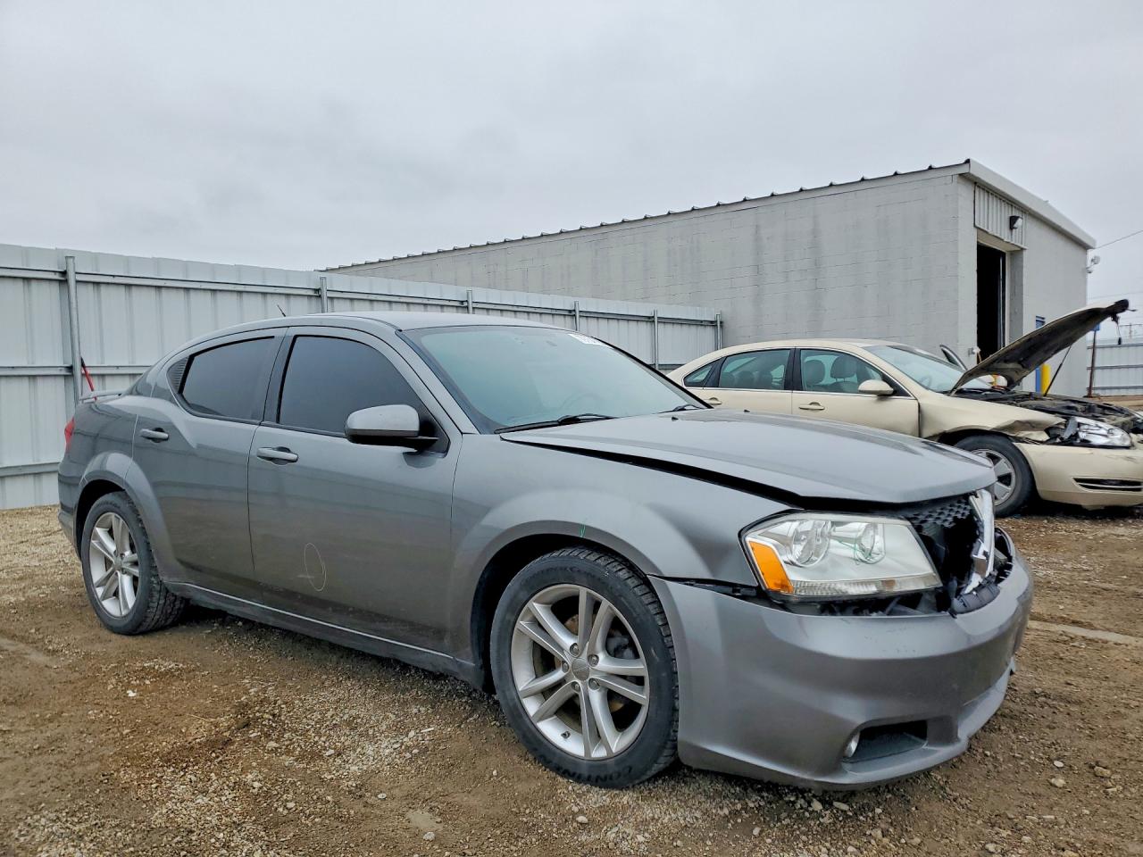 2012 DODGE AVENGER SXT photo 4