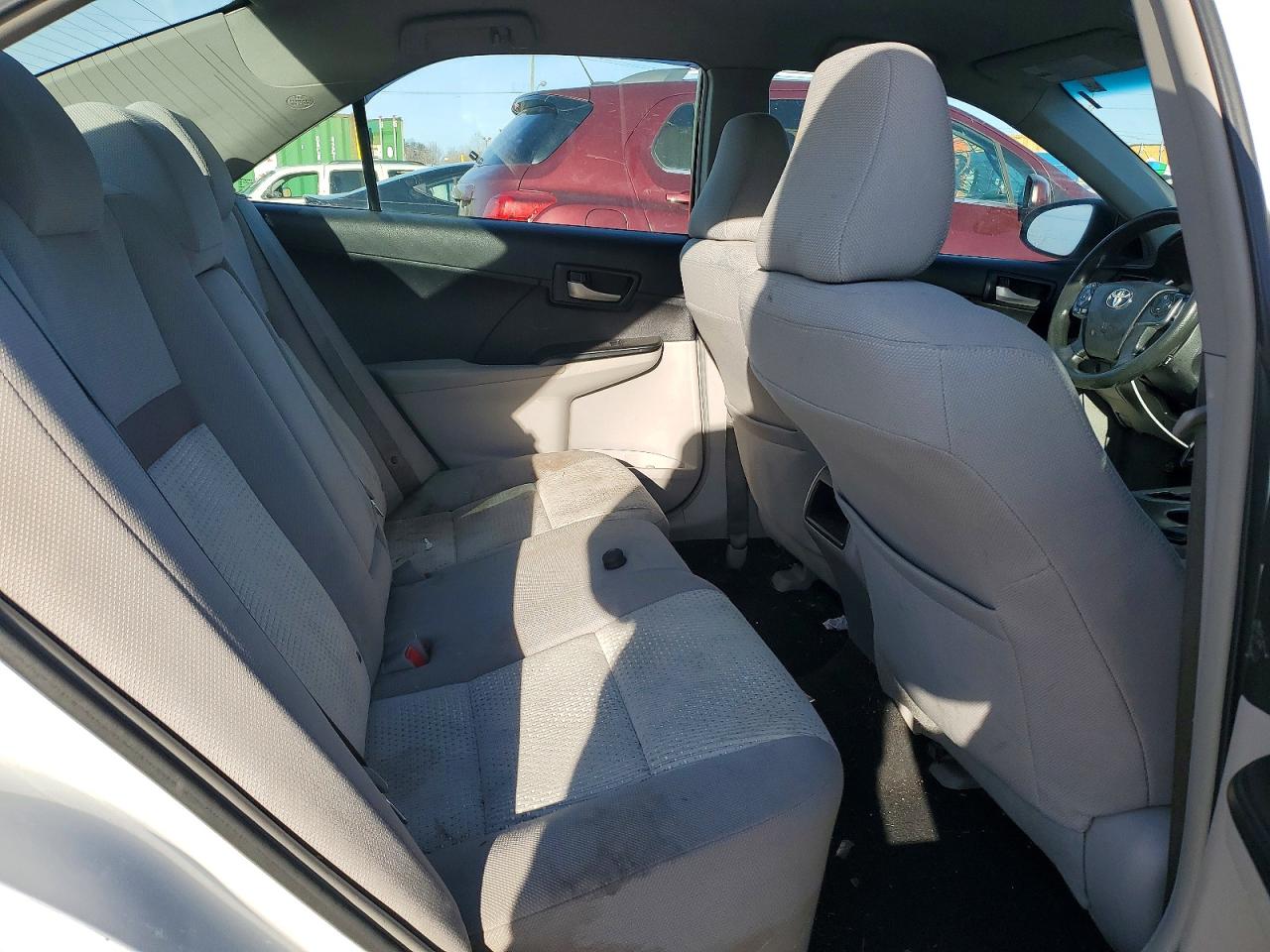 2014 TOYOTA CAMRY LE photo 10