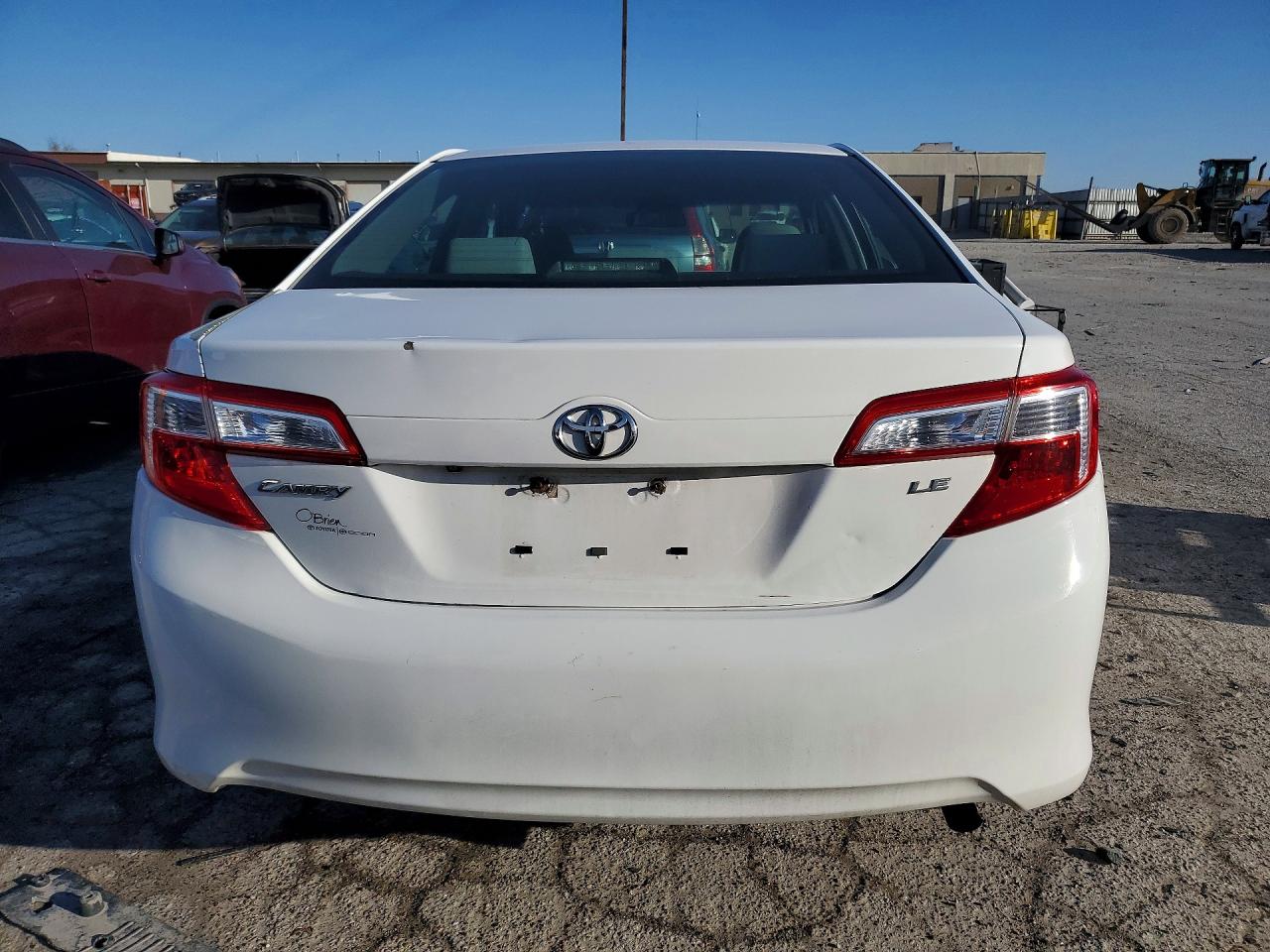 2014 TOYOTA CAMRY LE photo 6