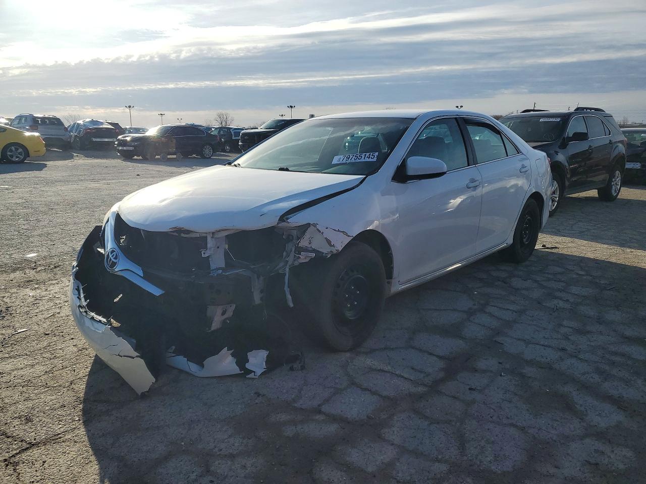 2014 TOYOTA CAMRY