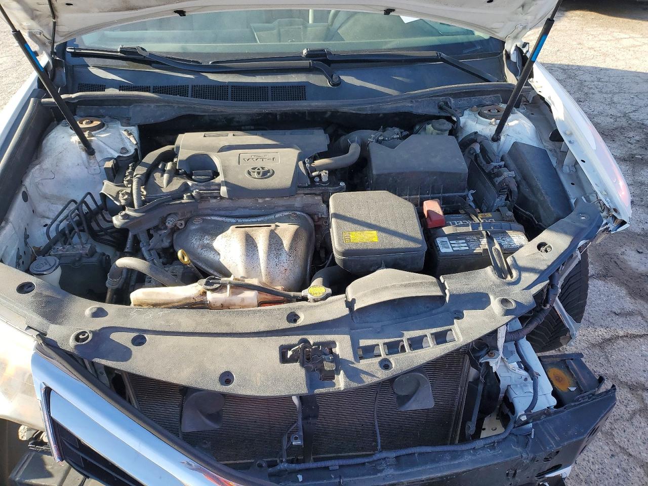 2014 TOYOTA CAMRY LE photo 11