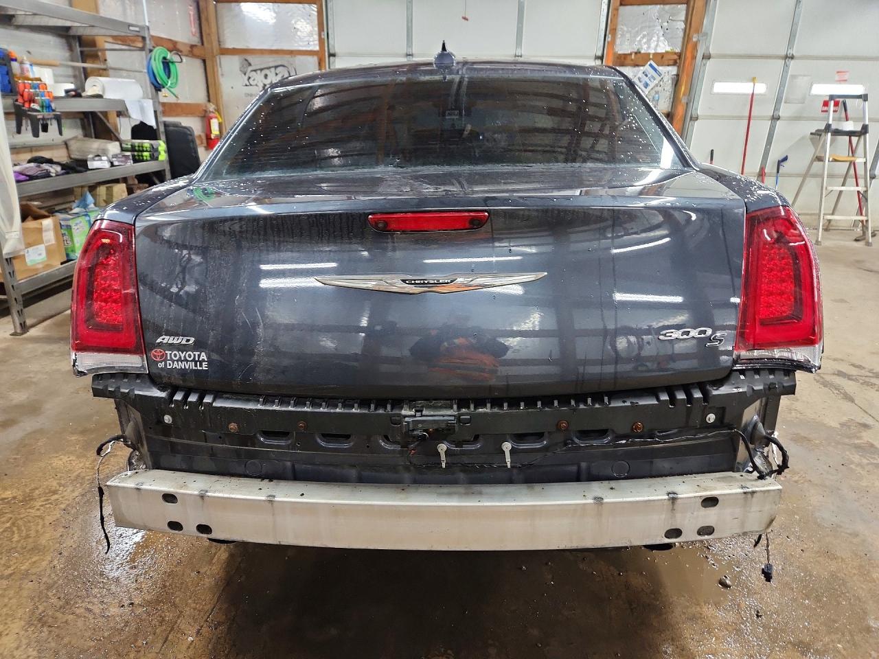 2016 CHRYSLER 300 S photo 16