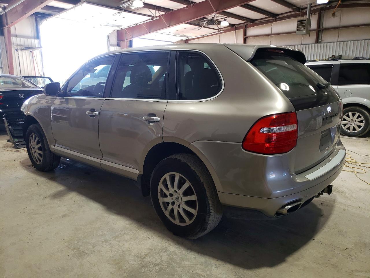 2009 PORSCHE CAYENNE photo 2