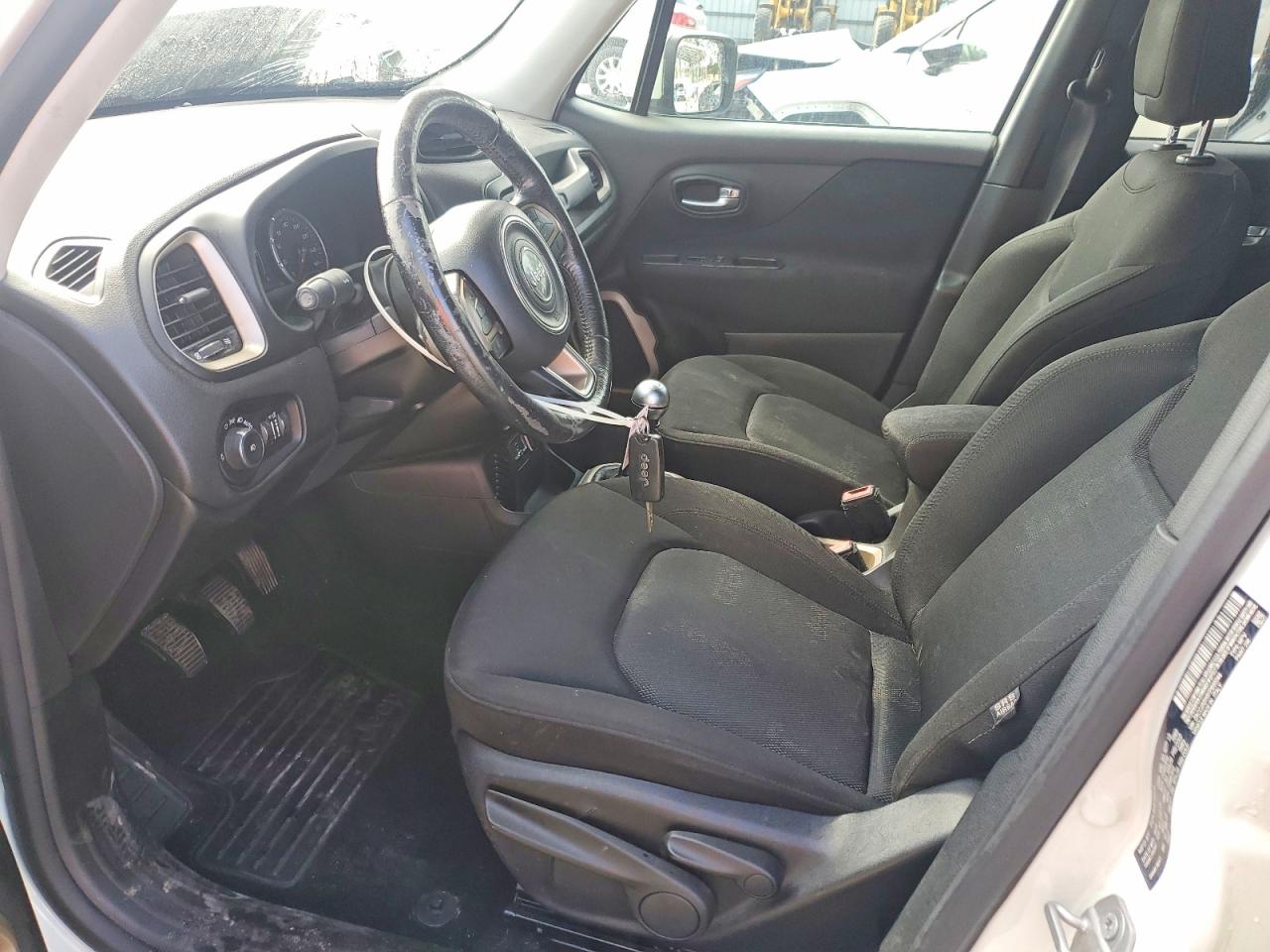 2015 JEEP RENEGADE LATITUDE photo 7