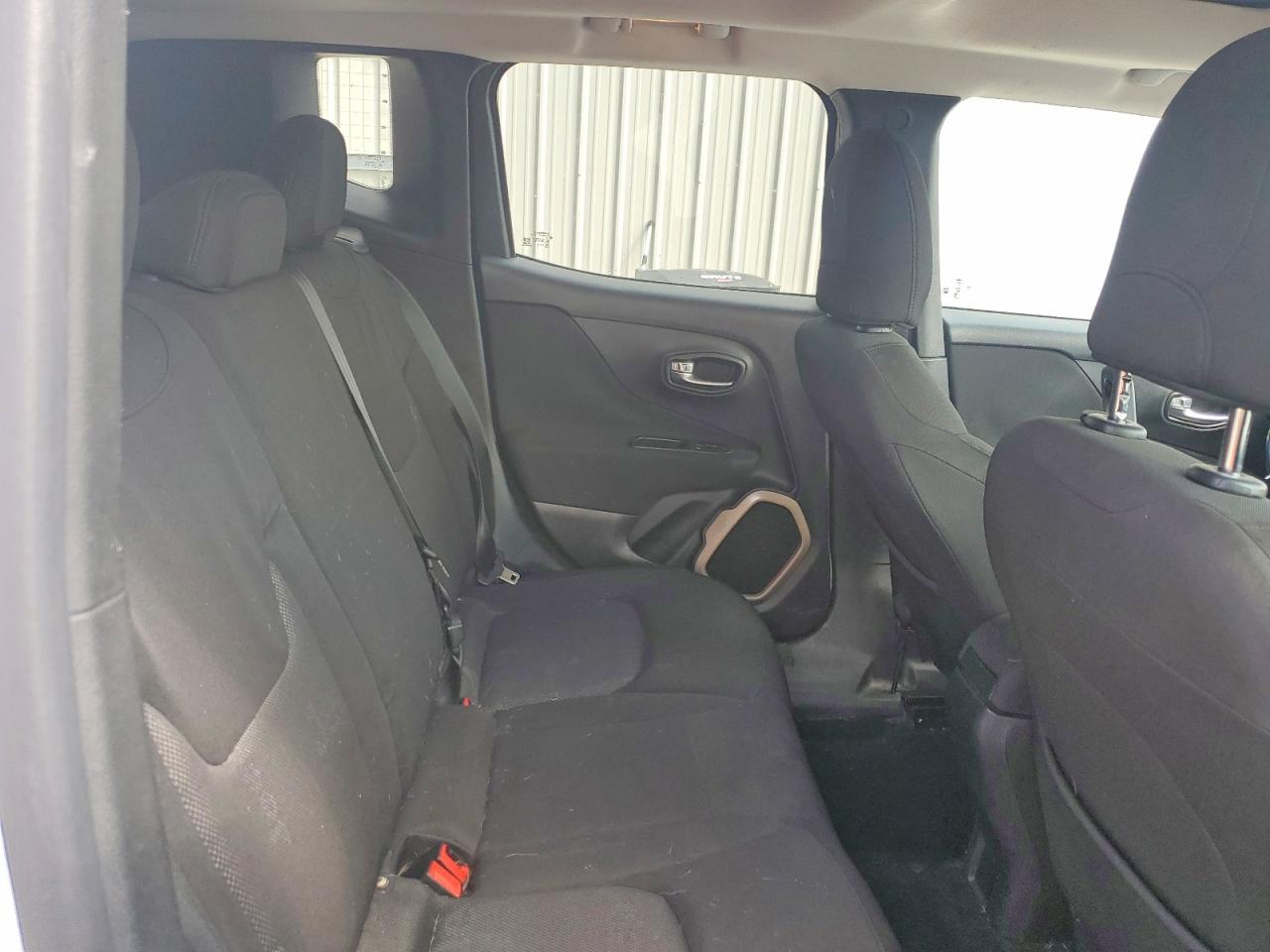 2015 JEEP RENEGADE LATITUDE photo 11