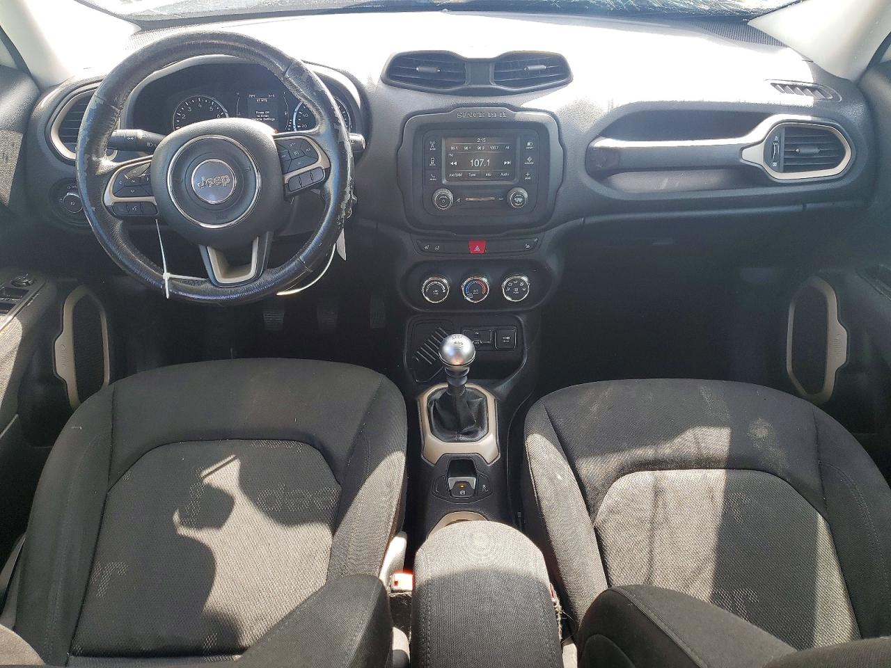 2015 JEEP RENEGADE LATITUDE photo 8