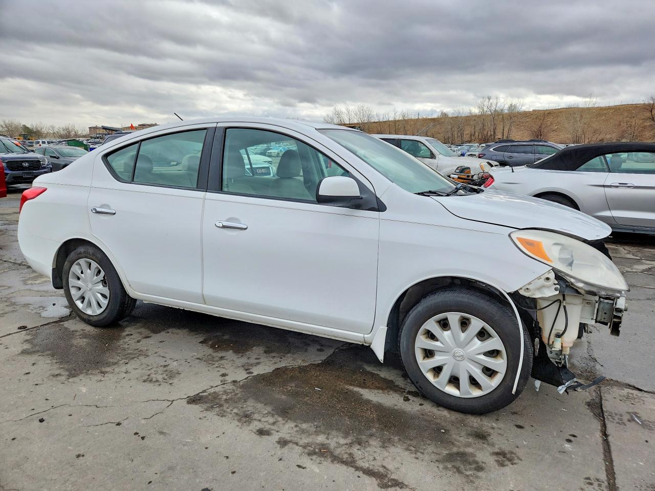 2012 NISSAN VERSA 1.6 S photo 4