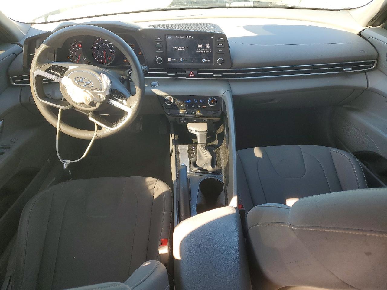 2023 HYUNDAI ELANTRA SEL photo 22