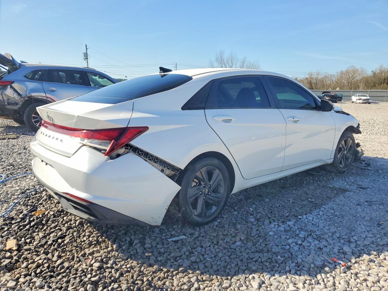 2023 HYUNDAI ELANTRA SEL photo 7