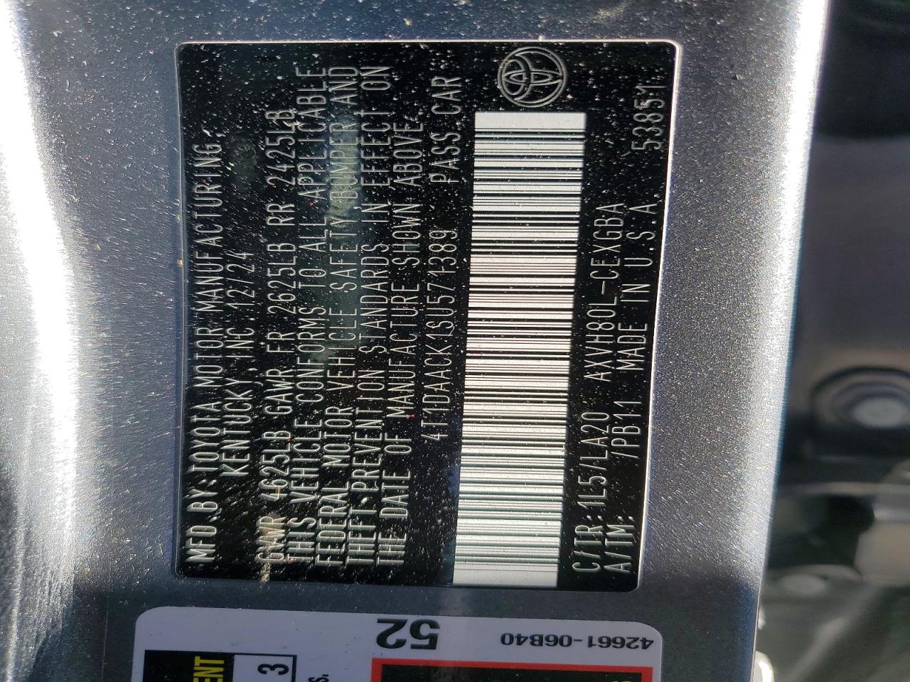 2025 TOYOTA CAMRY XLE photo 23