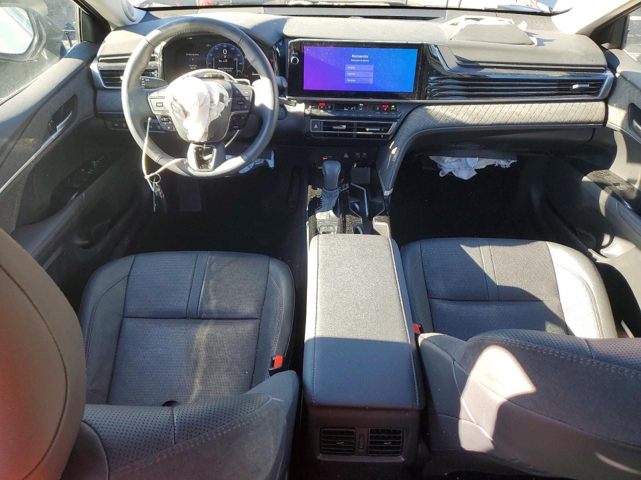 2025 TOYOTA CAMRY XLE photo 15