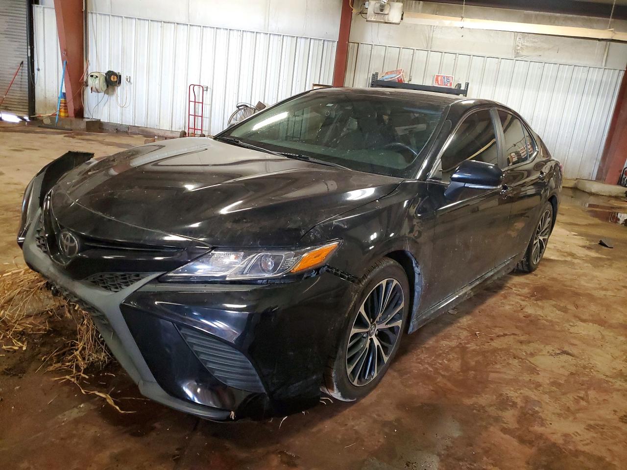 2018 TOYOTA CAMRY