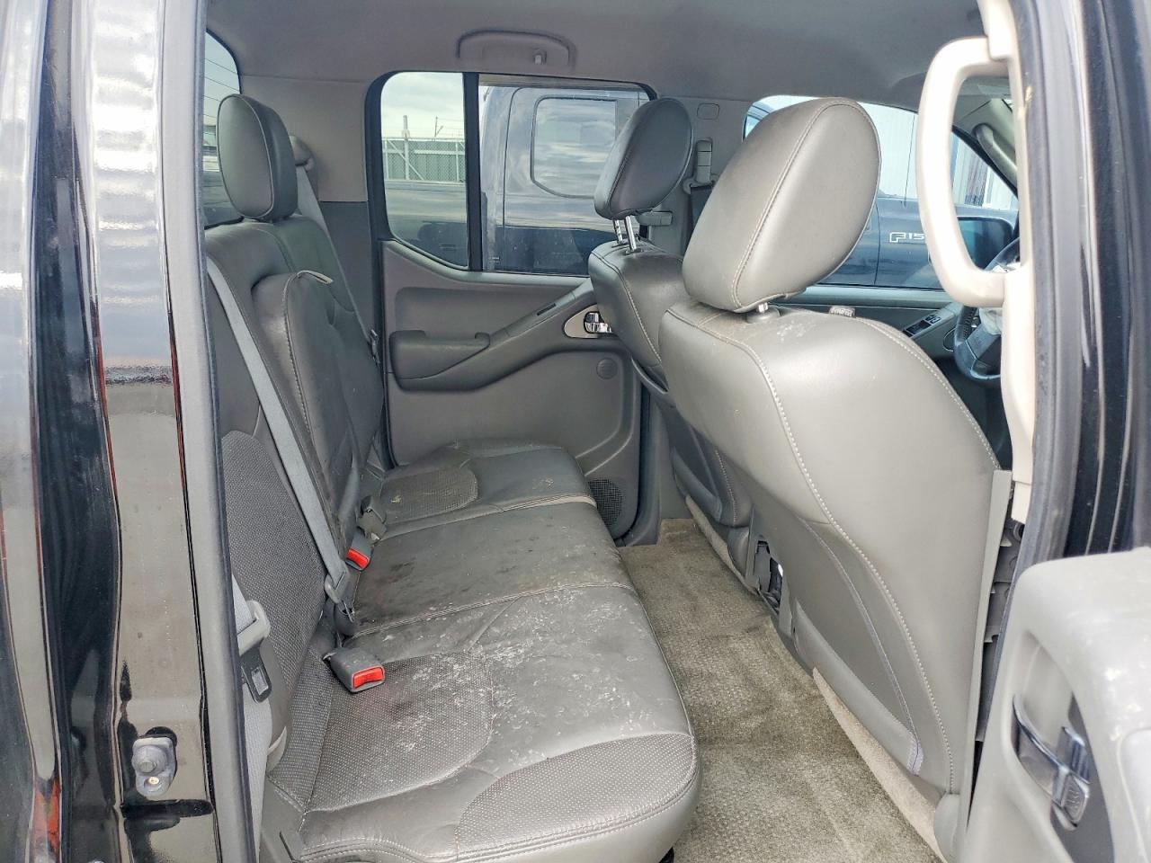2011 NISSAN FRONTIER S photo 10