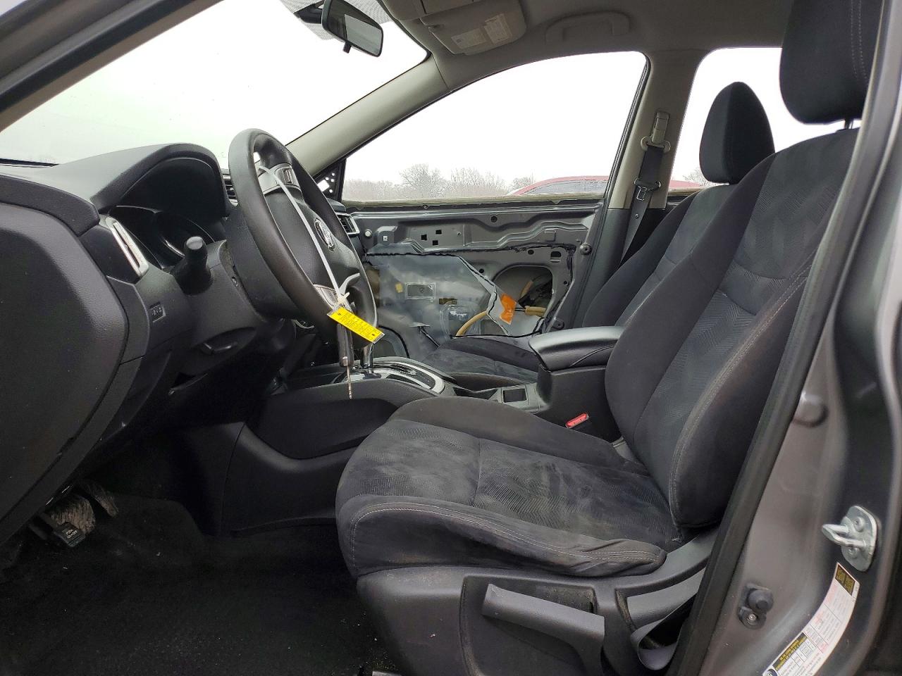 2016 NISSAN ROGUE S photo 13