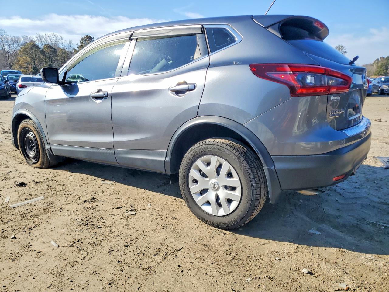 2020 NISSAN ROGUE SPORT S photo 2