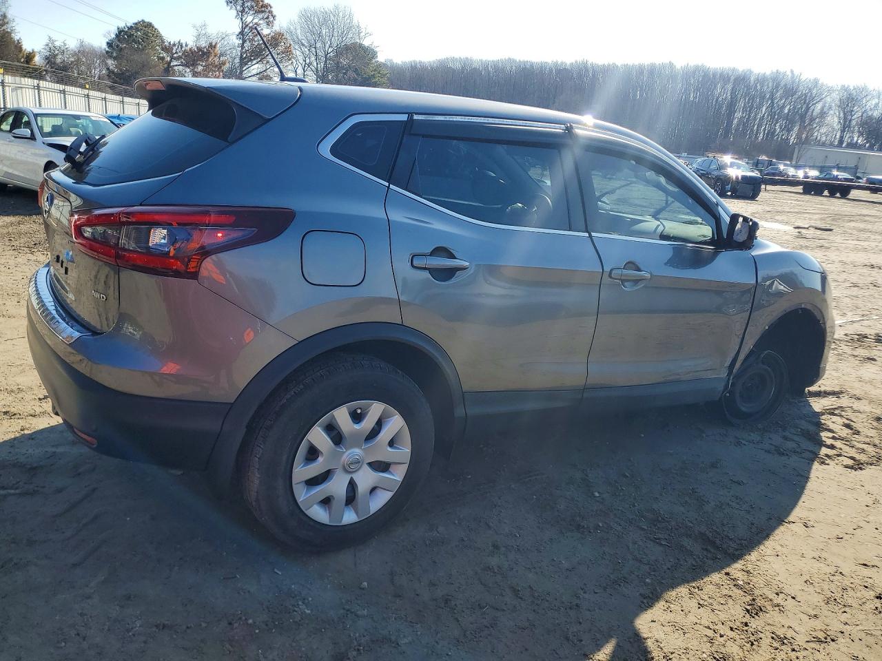 2020 NISSAN ROGUE SPORT S photo 3