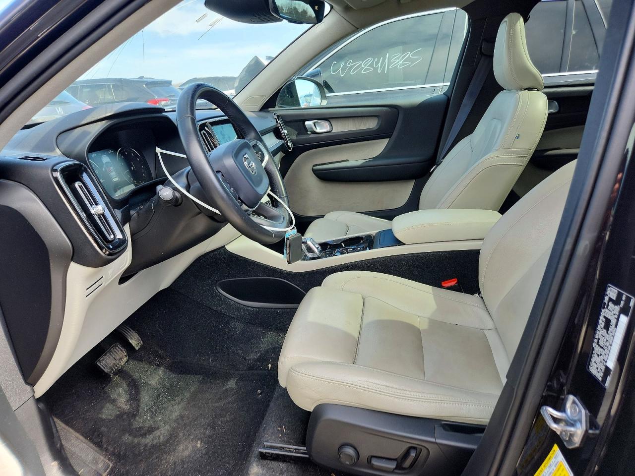 2020 VOLVO XC40 T5 INSCRIPTION photo 7