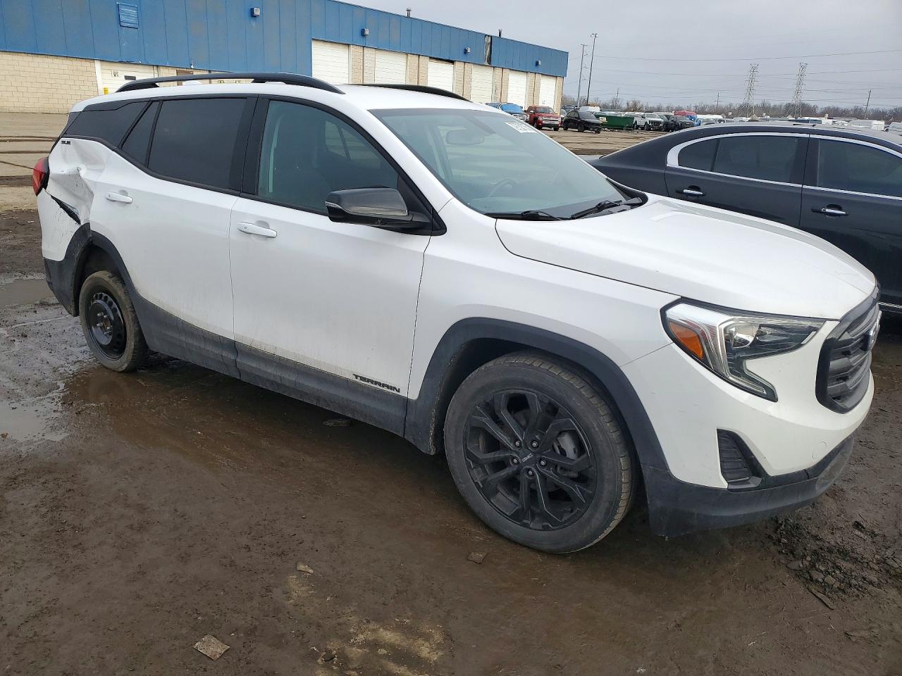 2019 GMC TERRAIN SLE photo 4