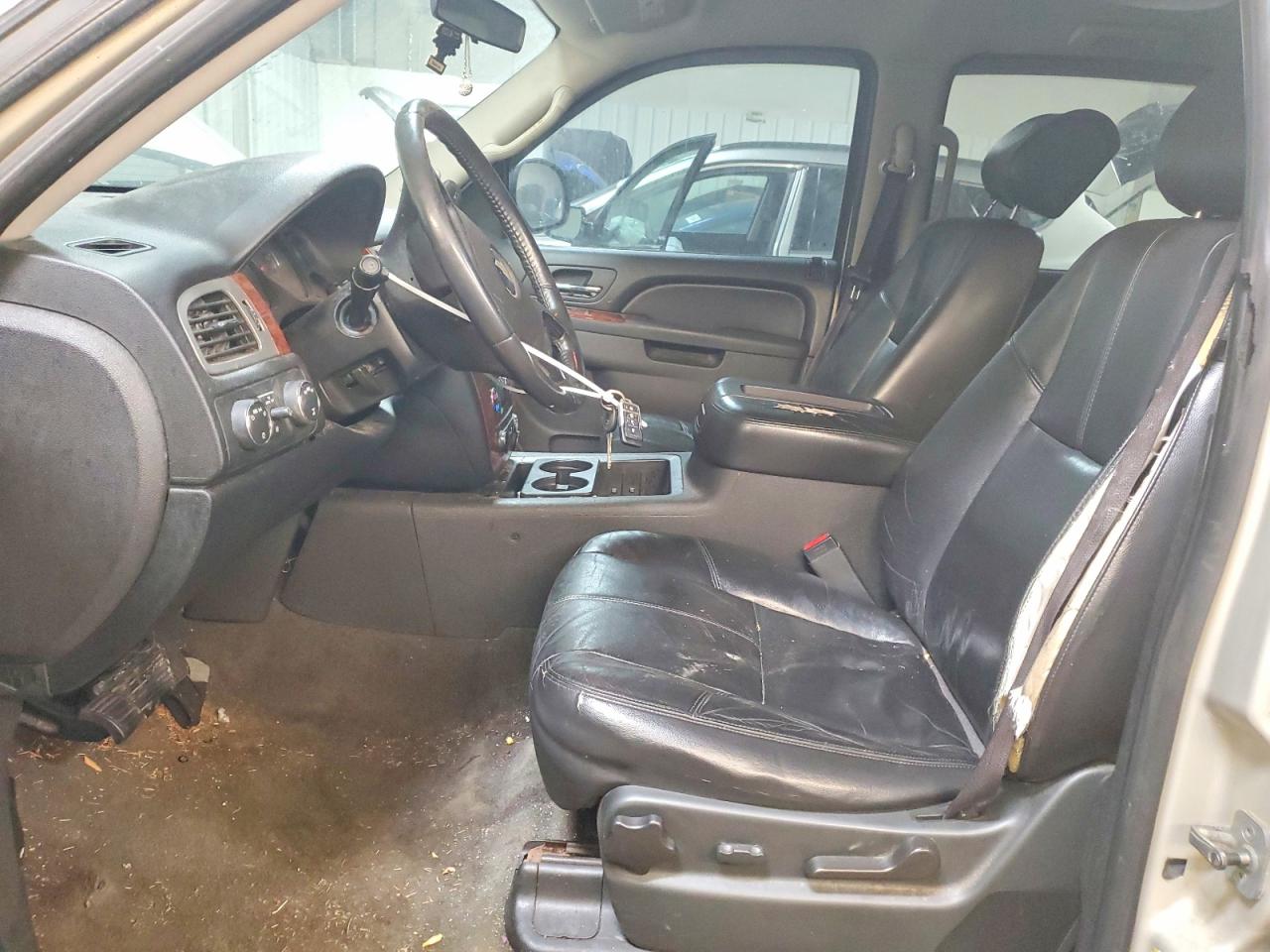 2010 CHEVROLET SUBURBAN K1500 LT photo 19
