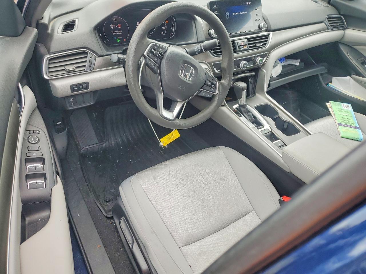 2020 HONDA ACCORD LX photo 15