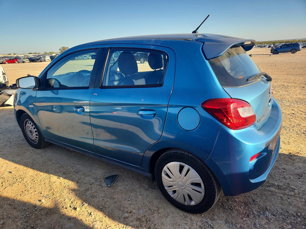 2017 MITSUBISHI MIRAGE ES photo 4