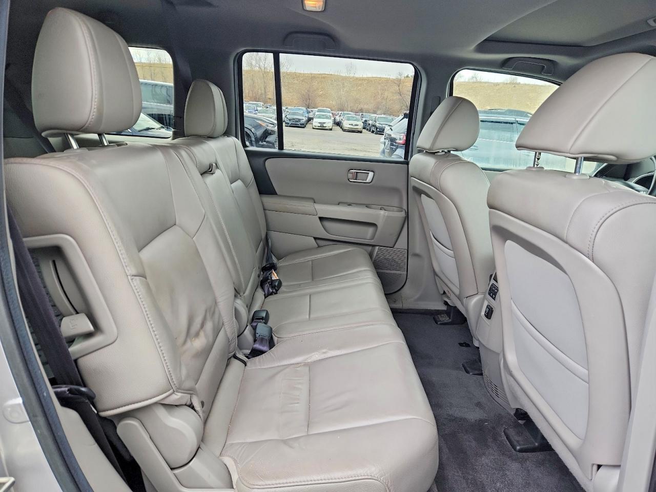 2012 HONDA PILOT EXLN photo 11