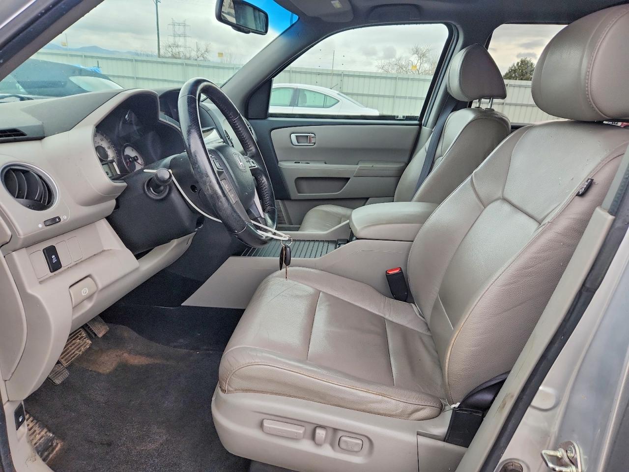 2012 HONDA PILOT EXLN photo 7